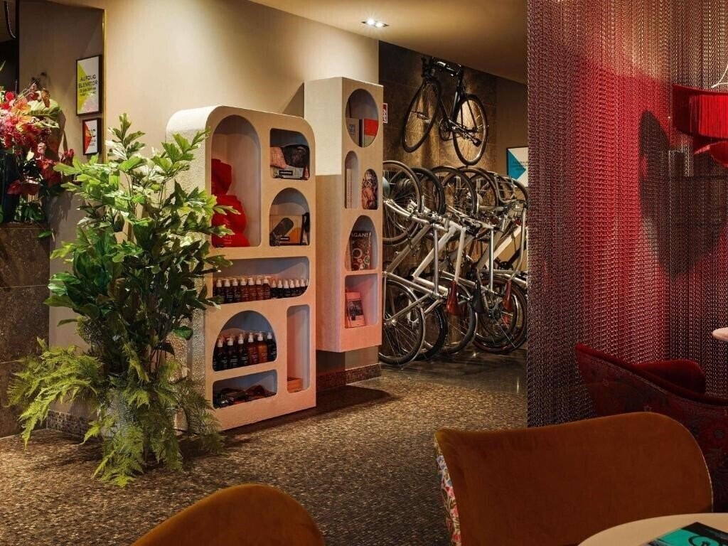 Фото 25hours Hotel The Goldman 4*