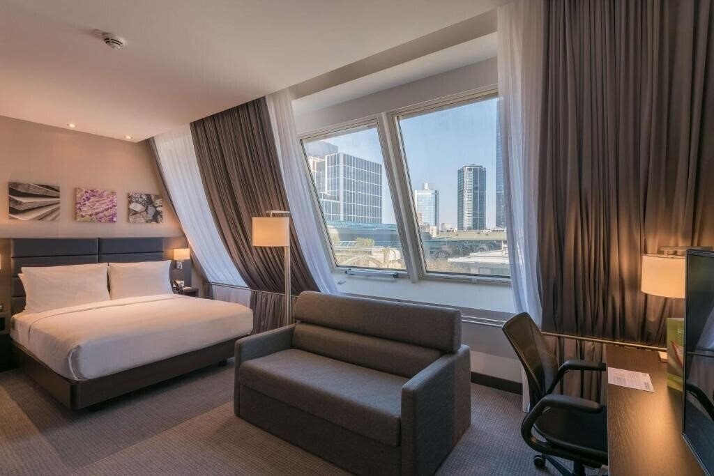 Изображение Hilton Garden Inn Frankfurt City Centre 4*