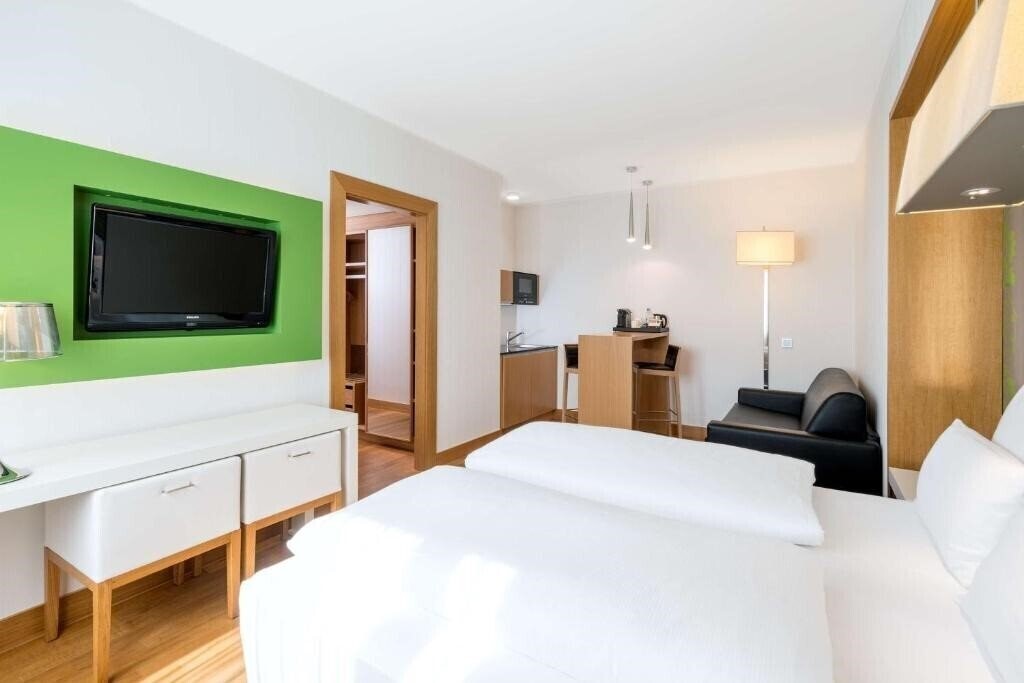 Фото NH Frankfurt Messe 4*