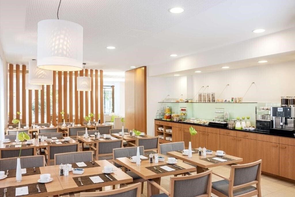Зображення NH Frankfurt Messe 4*