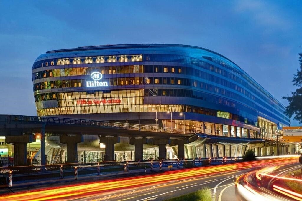 Отель Hilton Garden Inn Frankfurt Airport 3*