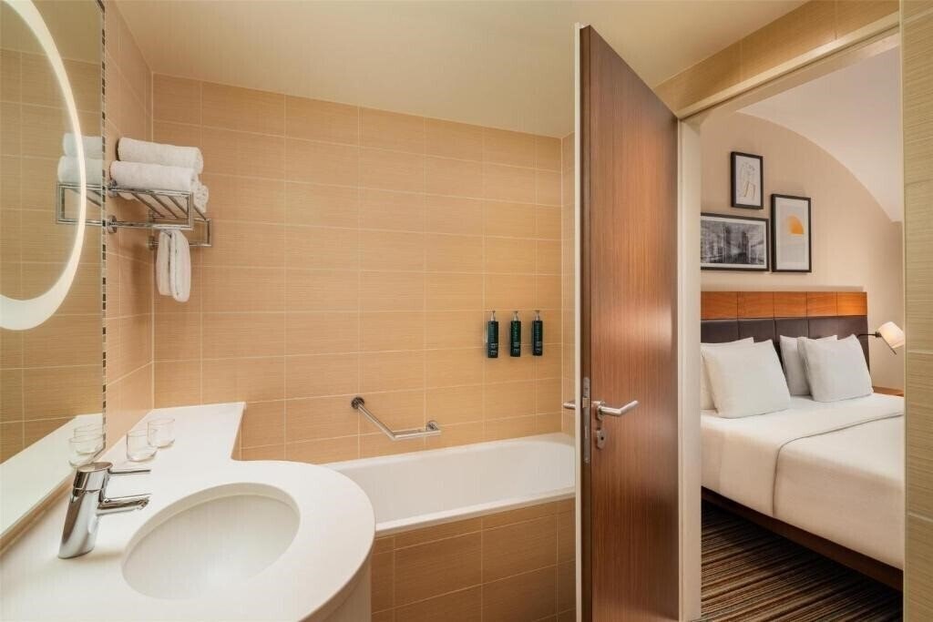 Фотография Hilton Garden Inn Frankfurt Airport 3*