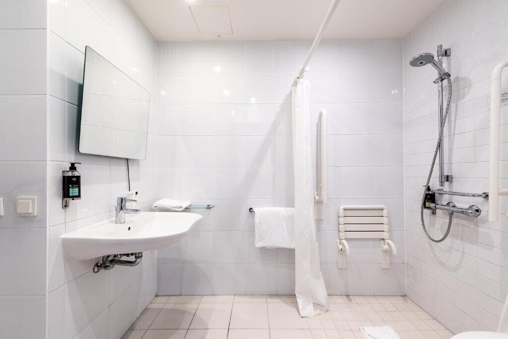 Фотографія Premier Inn Frankfurt City Centre 3*