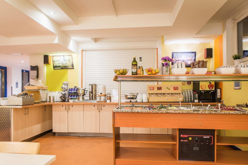 Фотографія A&O Hamburg Hammer Kirche 2*