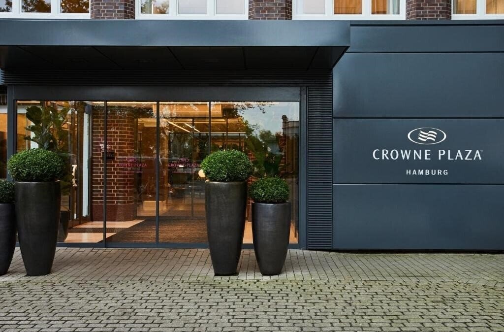 Готель Crowne Plaza Hamburg - City Alster 4*