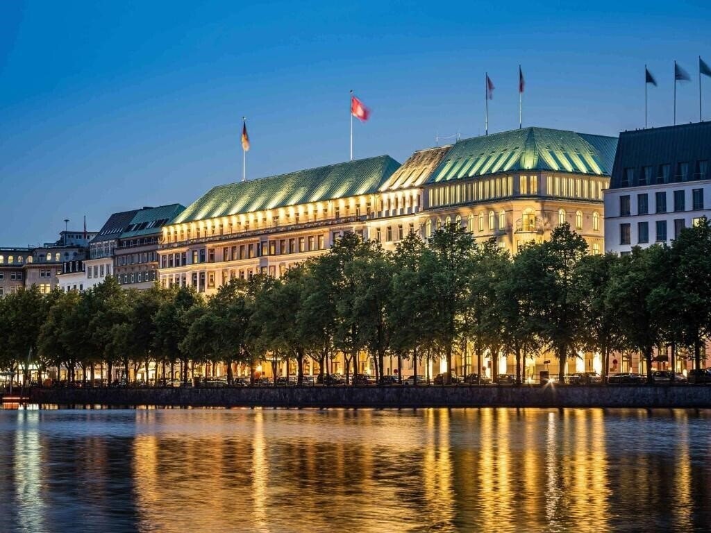 Фотография Fairmont Vier Jahreszeiten 5*