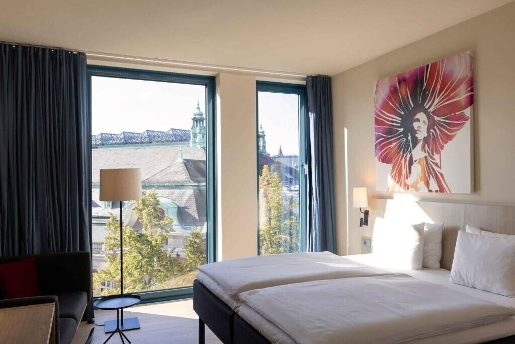 Готель Scandic Hamburg Emporio 4*
