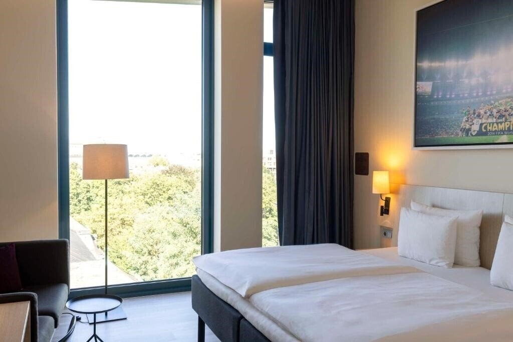 Фотографія Scandic Hamburg Emporio 4*