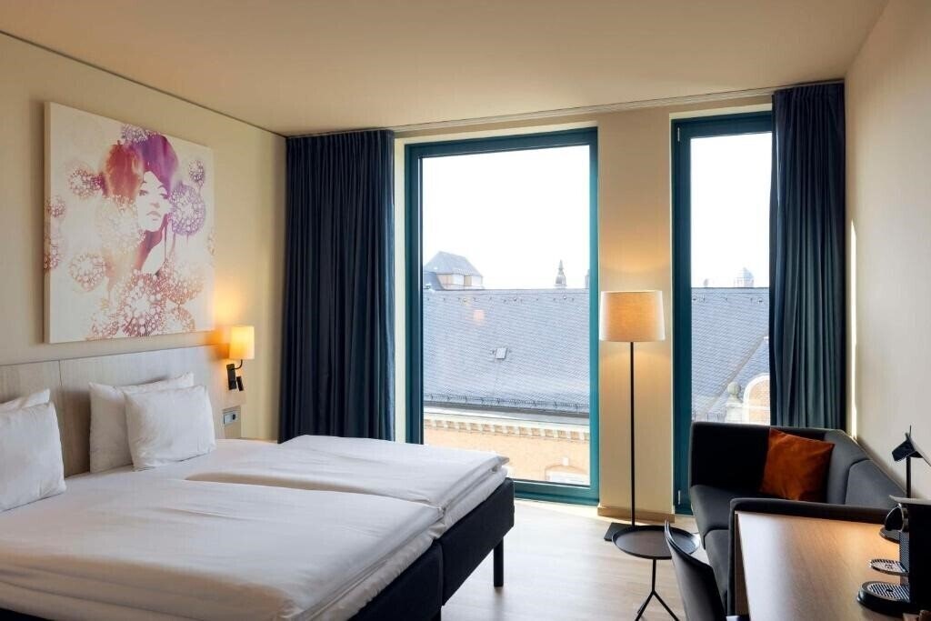 Картинка Scandic Hamburg Emporio 4*