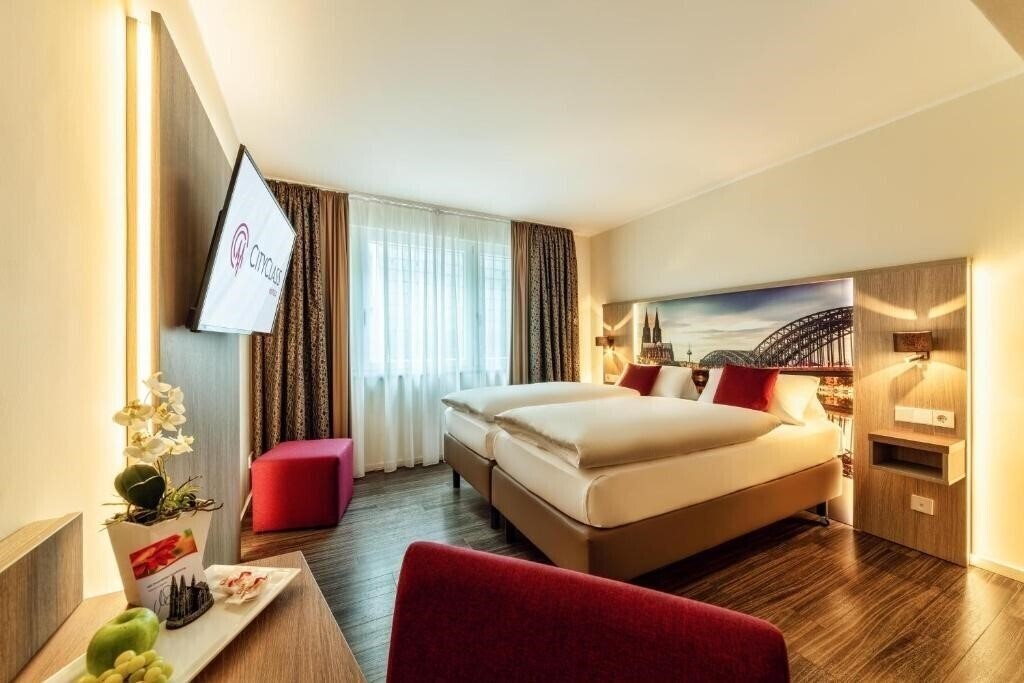 Готель City Class Hotel Caprice 4*