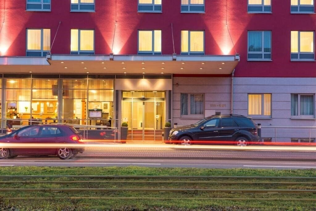 Фото Dorint Koln Junkersdorf 3*