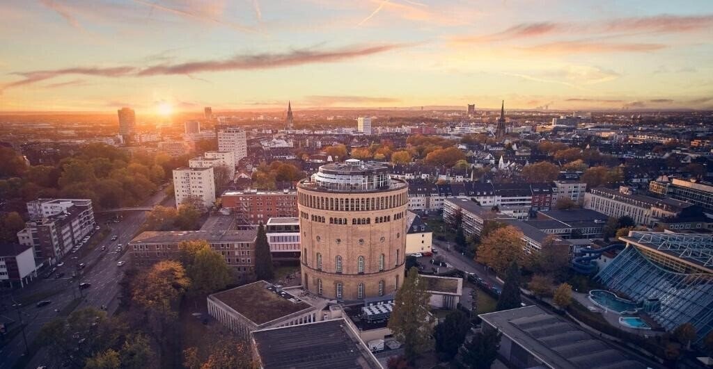 Готель Wasserturm Hotel Cologne, Curio Collection by Hilton 5*
