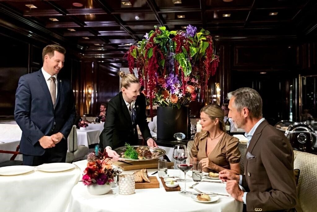 Фотографія Excelsior Hotel Ernst 5*