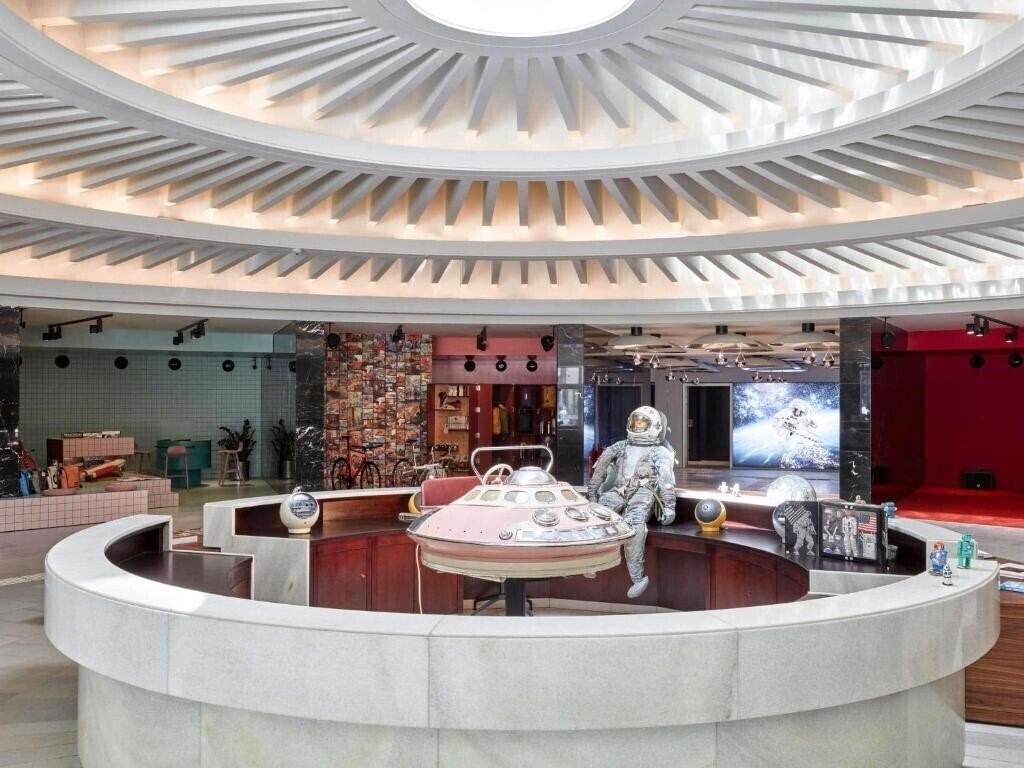 Фотографія 25hours Hotel The Circle 4*