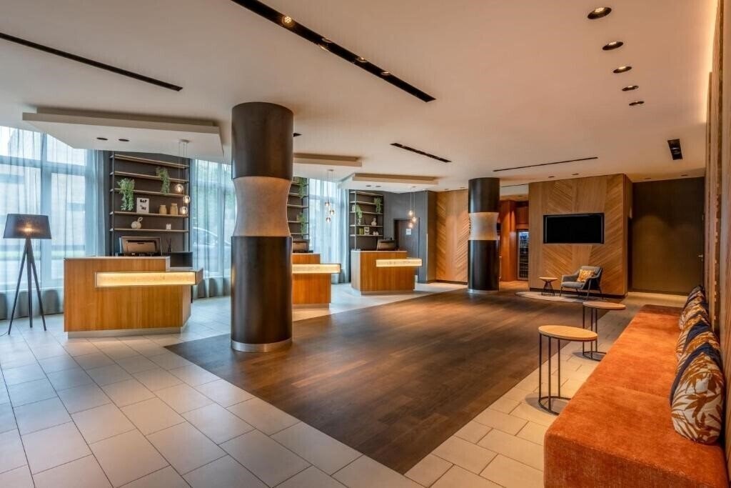 Картинка Courtyard by Marriott Cologne 4*