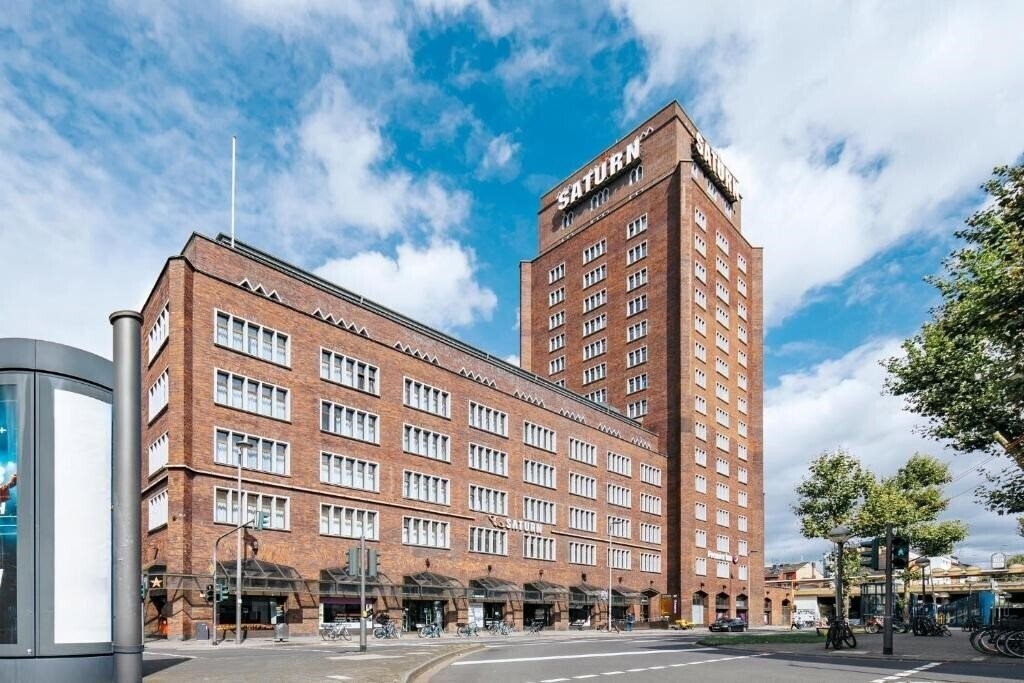 Готель Premier Inn Koln City Mediapark 4*