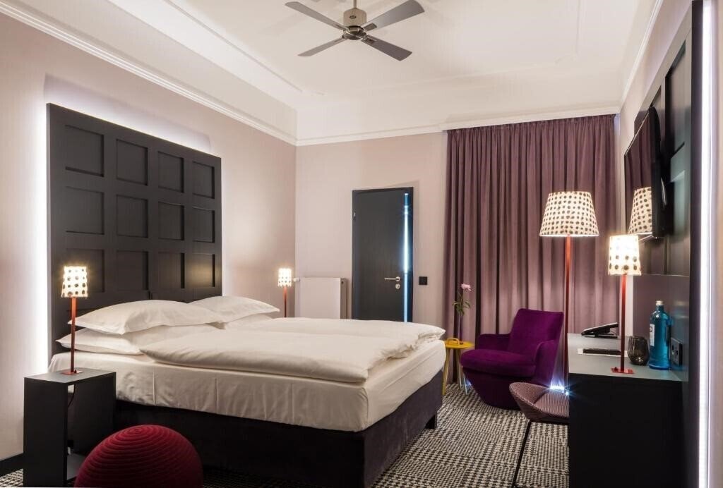 Готель The Midtown Hotel 4*