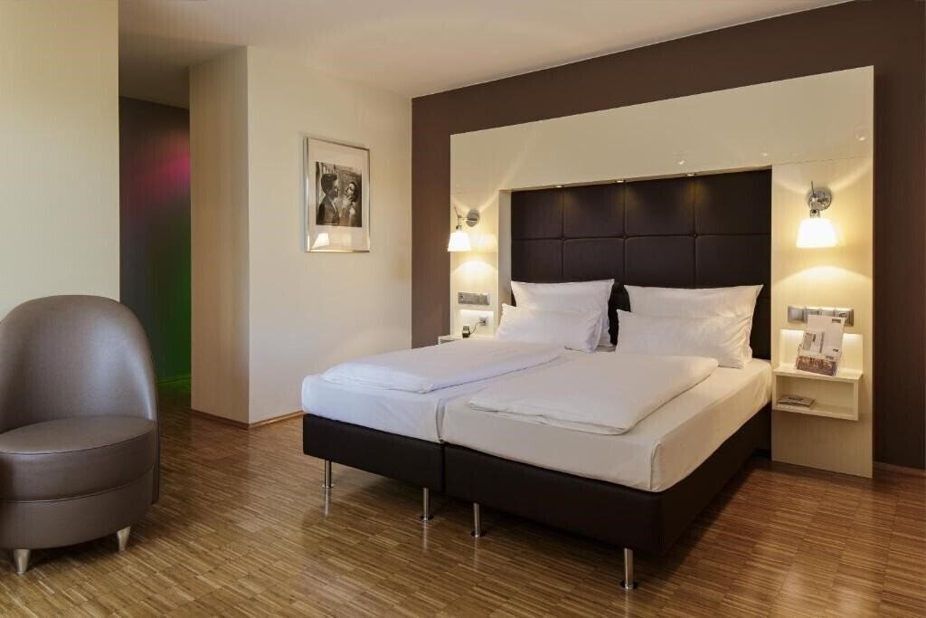 Готель Hotel Santo Cologne 4*