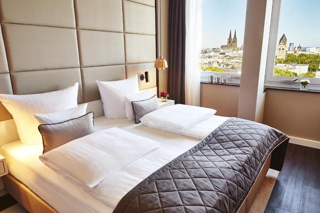 Готель Steigenberger Hotel Koln 4*