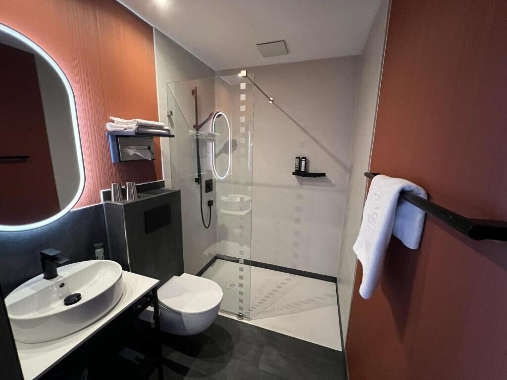 Фото Lint Hotel Koln 3*