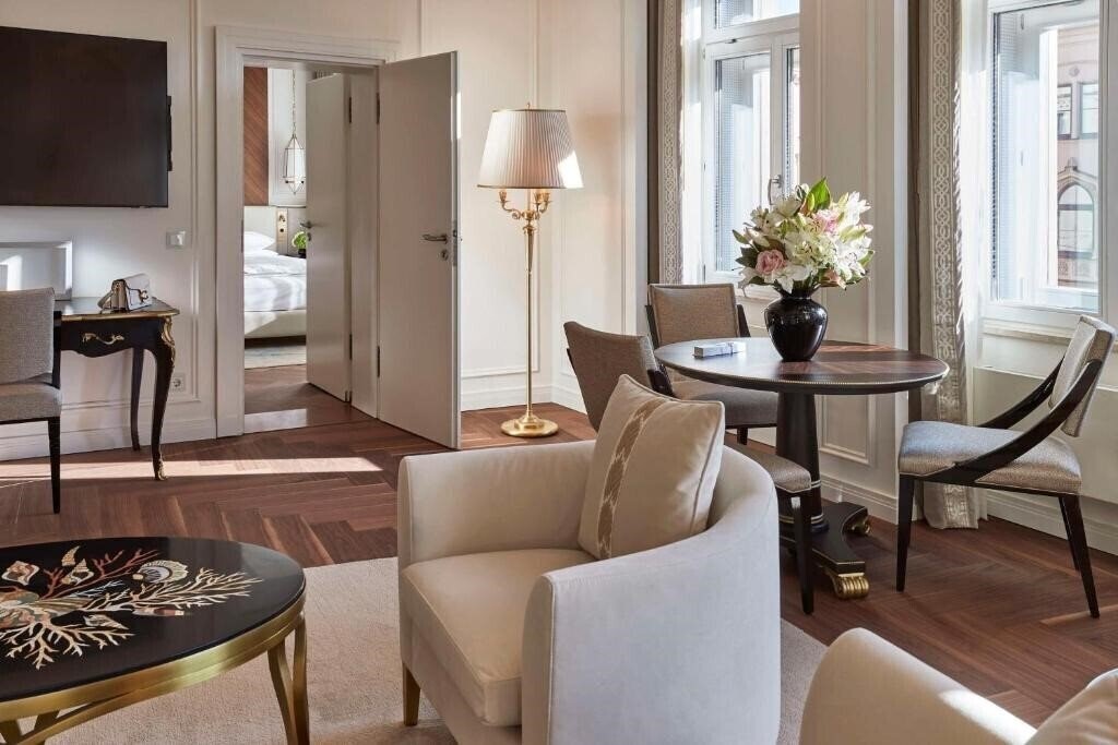 Фотографія Kempinski Hotel Vier Jahreszeiten 5*