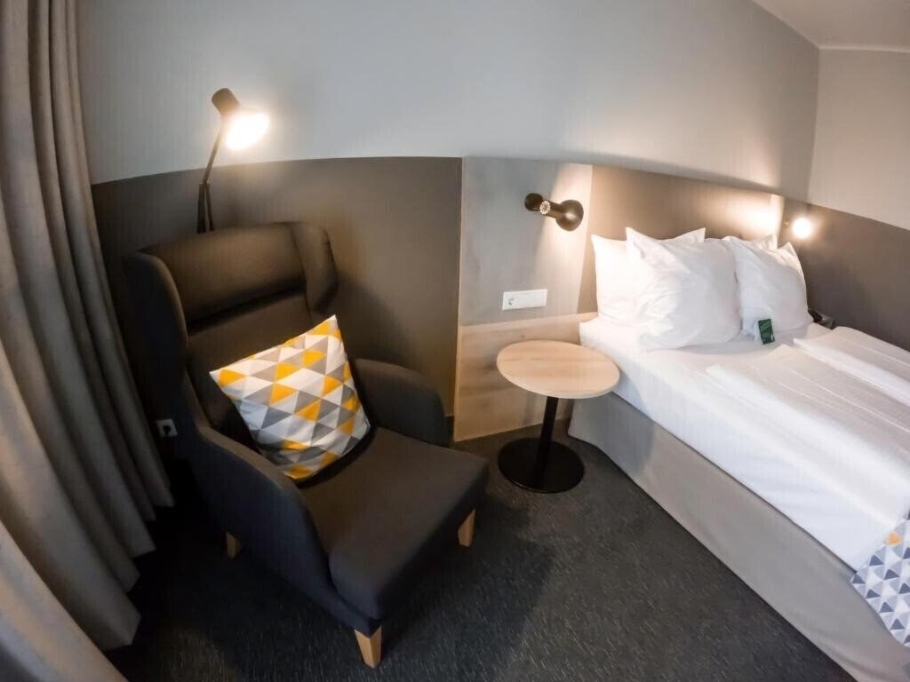 Картинка Holiday Inn Munich South 4*