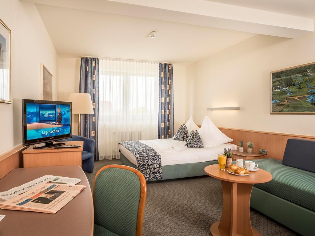 Фотографія Am Moosfeld 4*