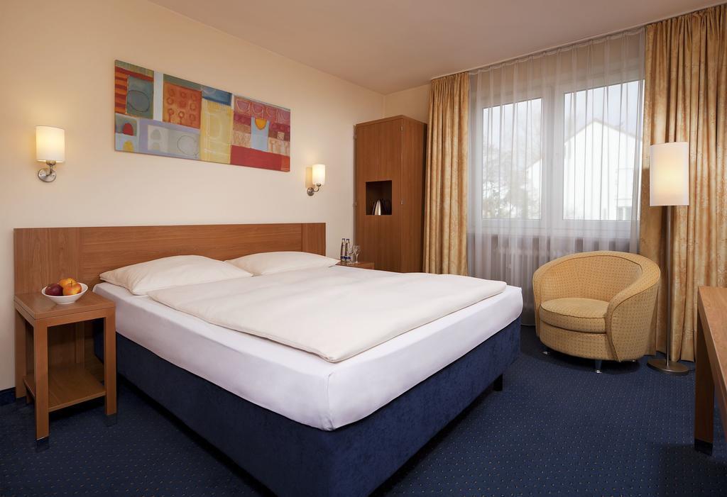 Готель Comfort Hotel Am Medienpark 3*