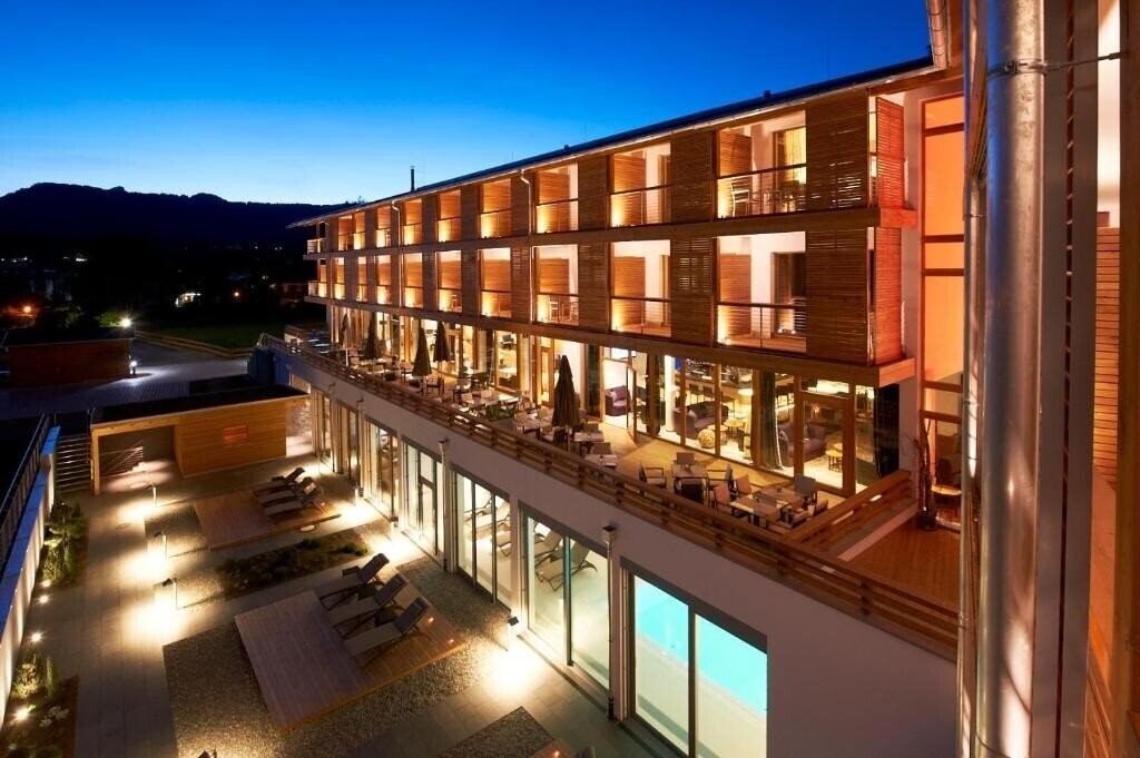 Готель Hotel Exquisit 4*