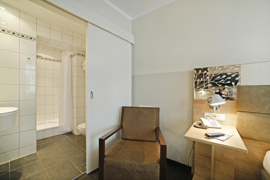 Готель Hotelissimo Haberstock 3*