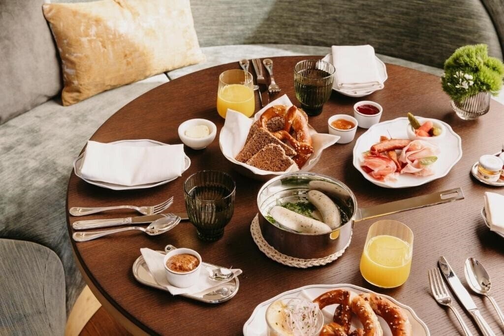 Картинка Rosewood Munich 5*