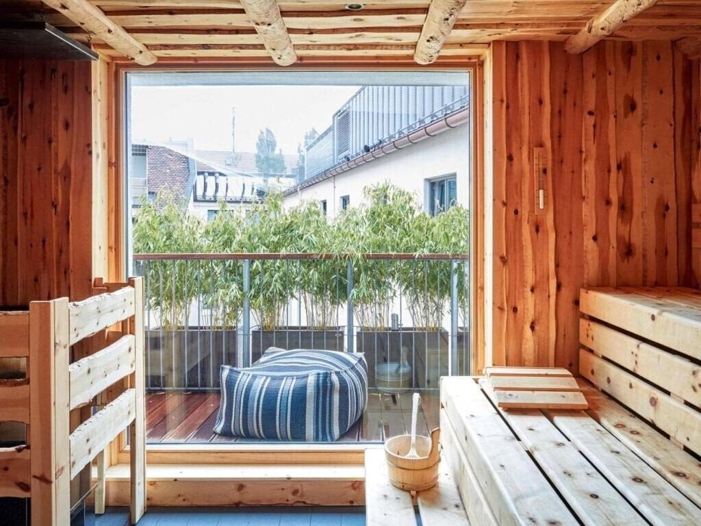 Зображення 25hours Hotel The Royal Bavarian 4*