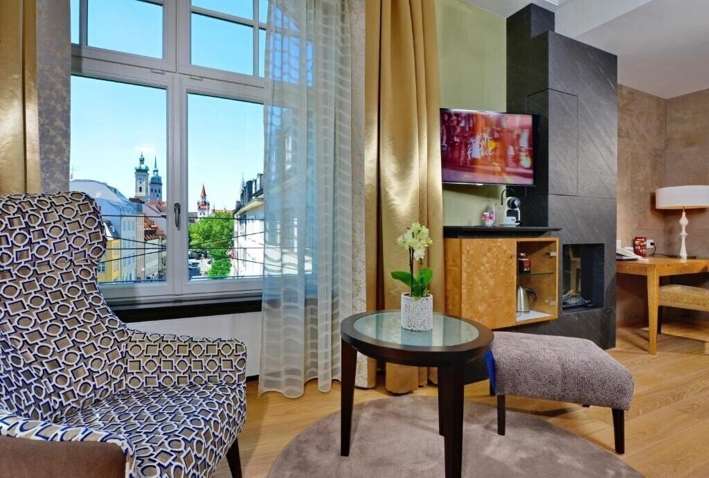 Отель Hotel Torbrau 4*