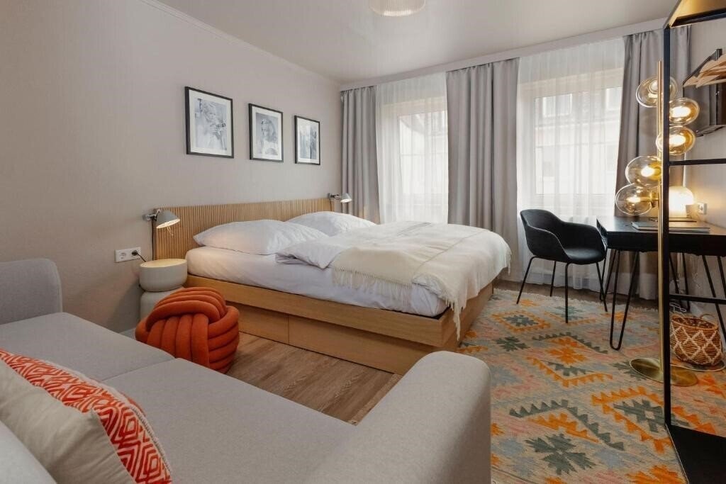Фото Hotel Lux 3*