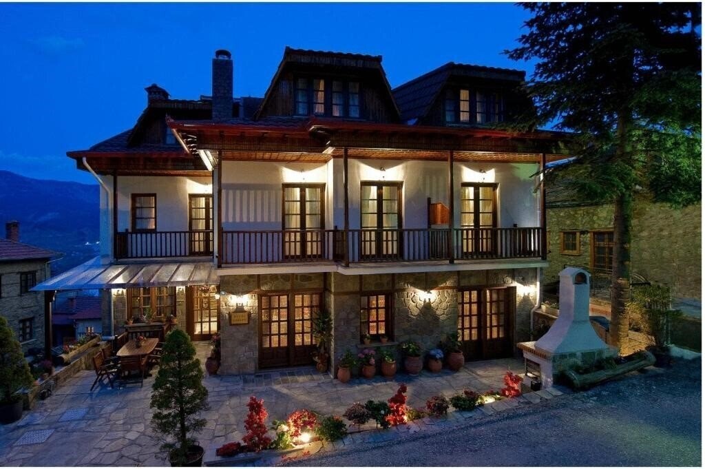 Отель Kassaros Hotel 2*