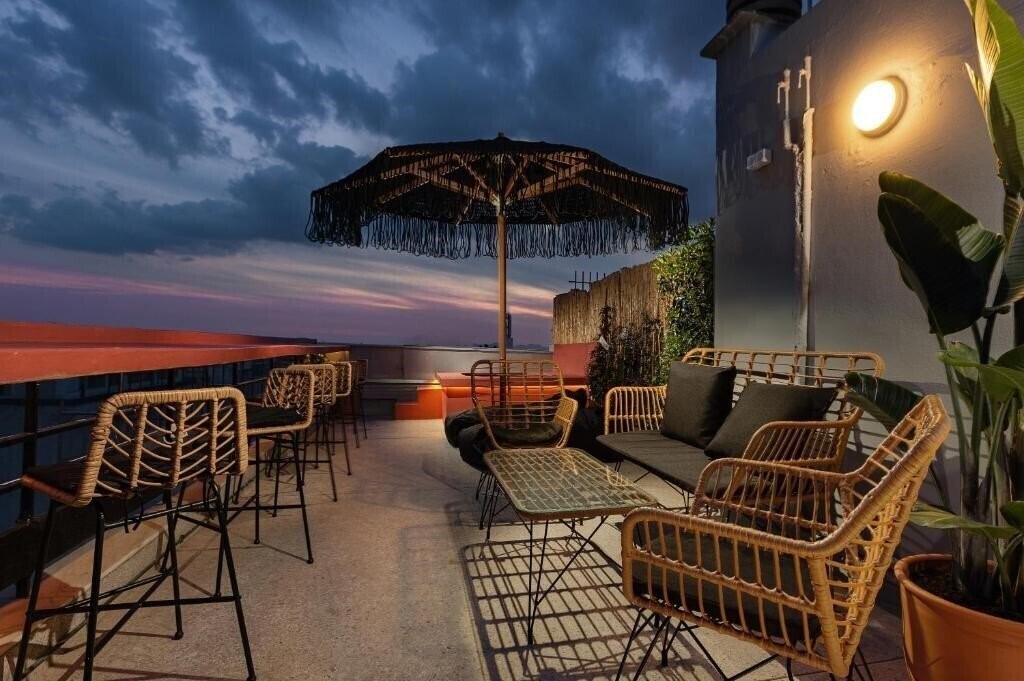 Отель Athens Odeon 3*