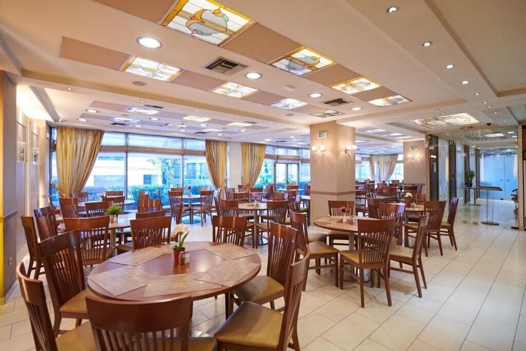Фотография Crystal City 3*