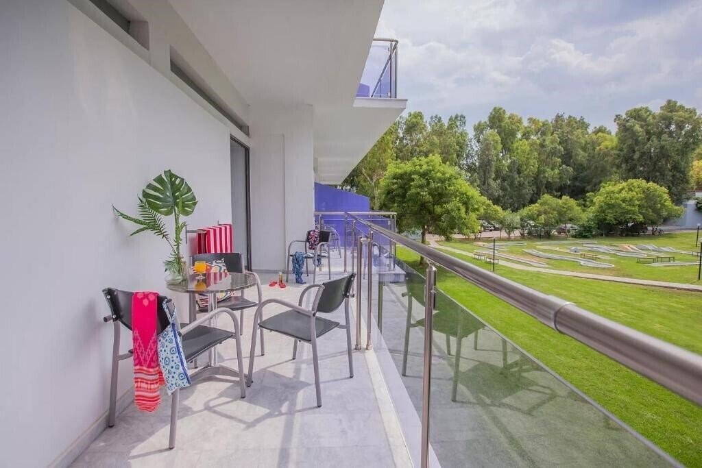 Фотографія Golden Coast (ex. Golden Coast Apartments) 3*