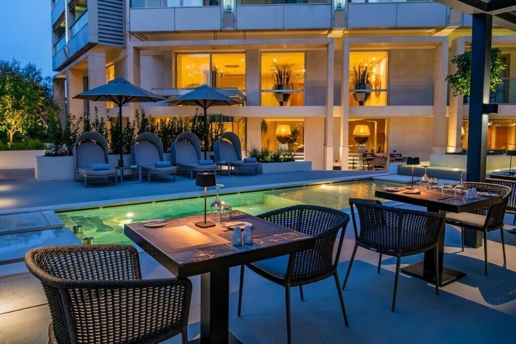 Готель Divani Apollon Suites 5*