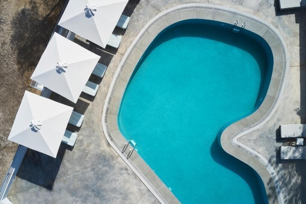 Отель Attica Beach 3*