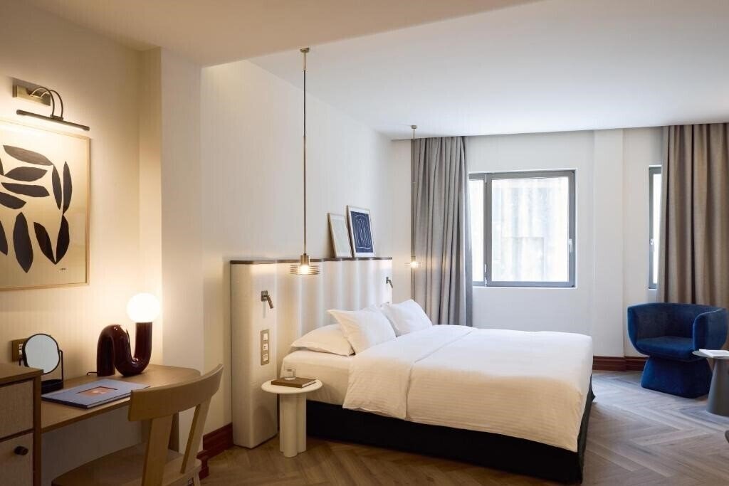 Зображення A For Athens 4*