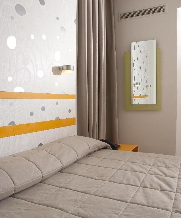 Фото Amazon Hotel 3*