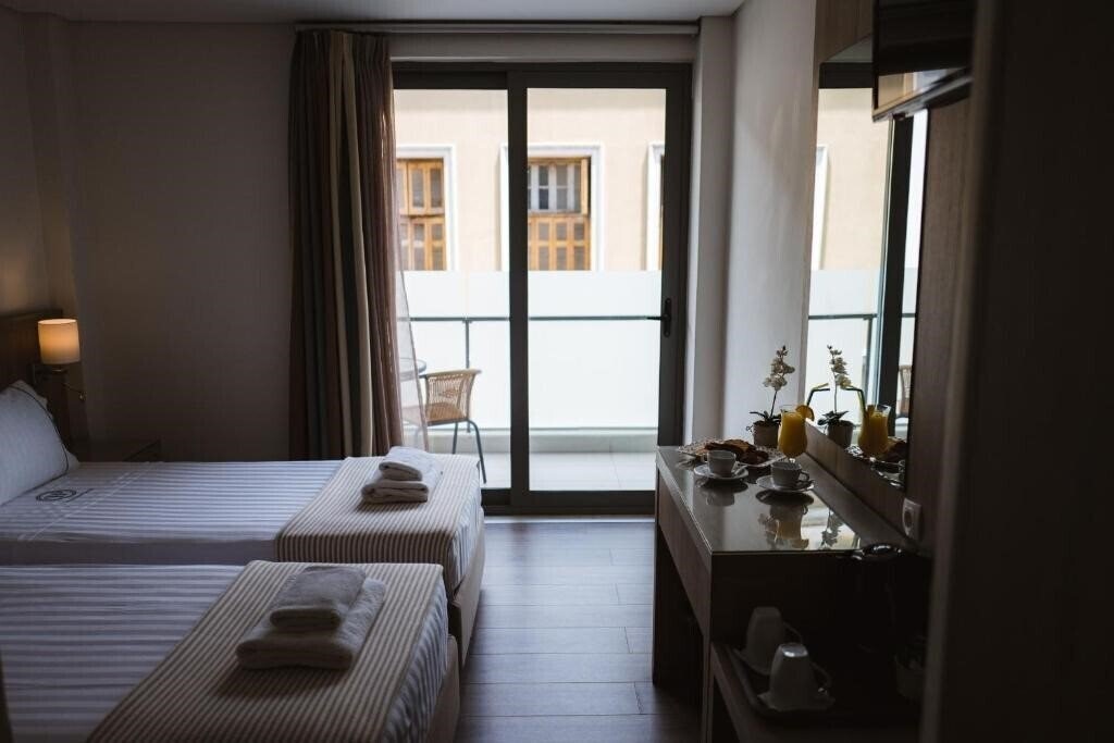 Картинка Piraeus Port Hotel 2*