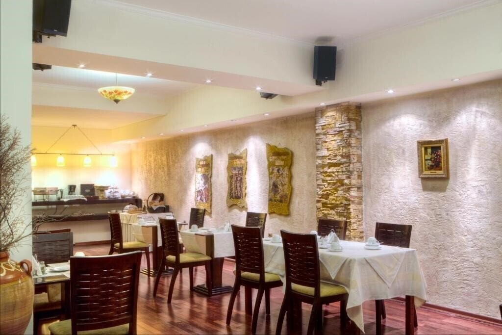 Картинка Nicola 2*