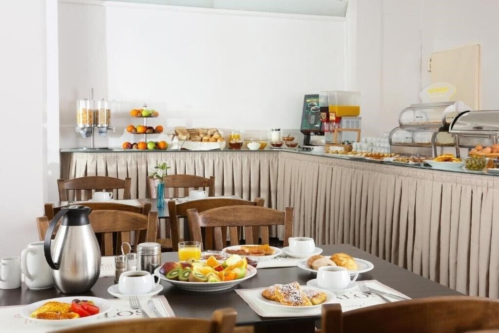 Картинка Attalos Hotel 3*
