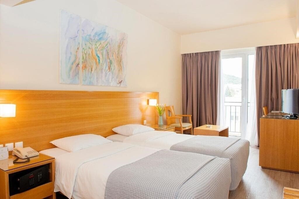 Фото Athinais Hotel 3*