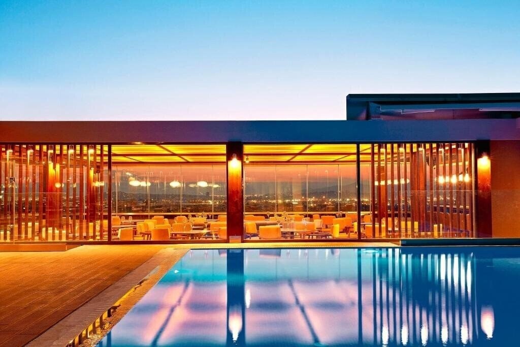 Отель Zeus Wyndham Grand Athens 5*