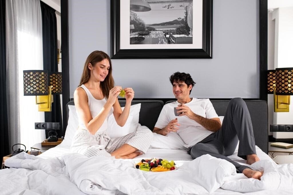 Отель Athenian Riviera Hotel & Suites 4*