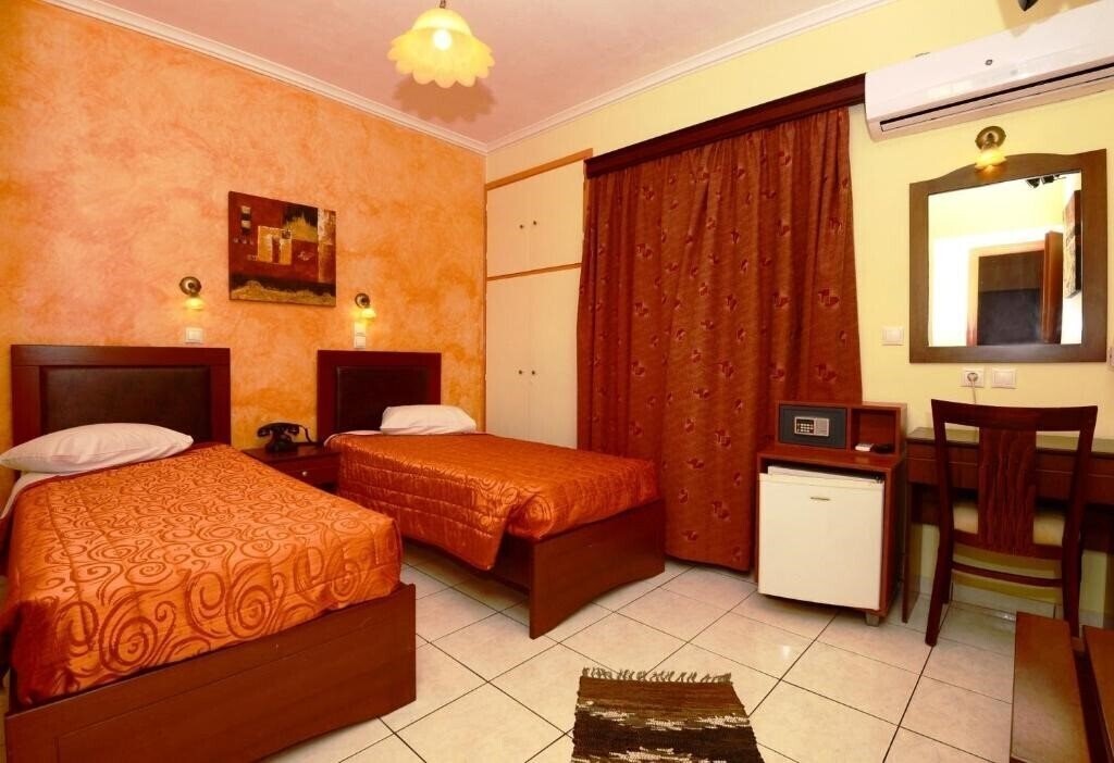 Картинка Hotel Pergamos 2*