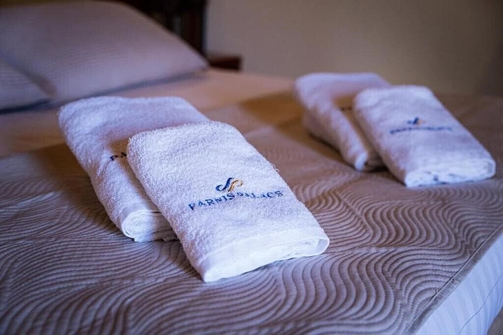 Фотографія Parnis Palace Hotel Suites 4*